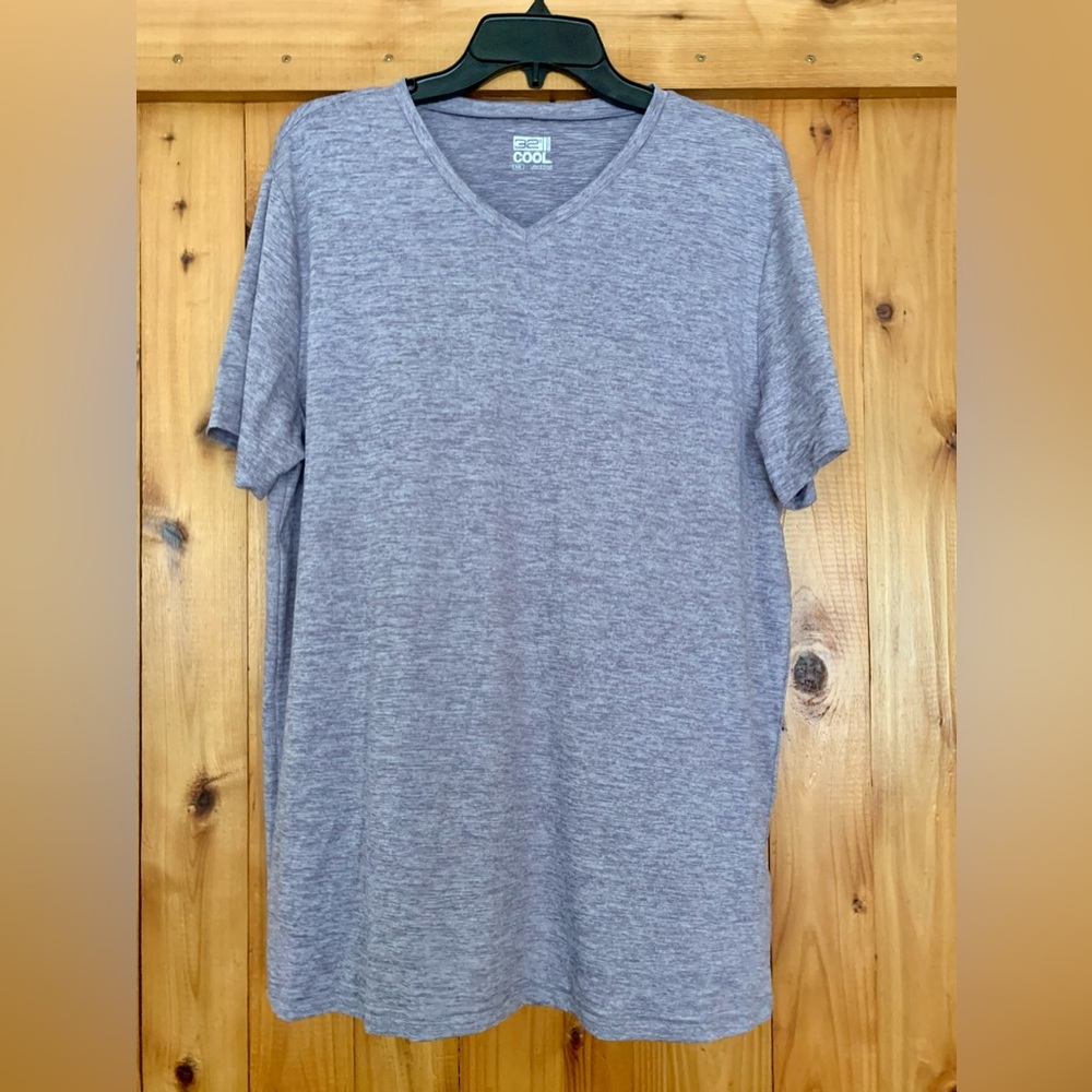 NWOT Womens 32 Degrees Cool Tee Shirt Size Large